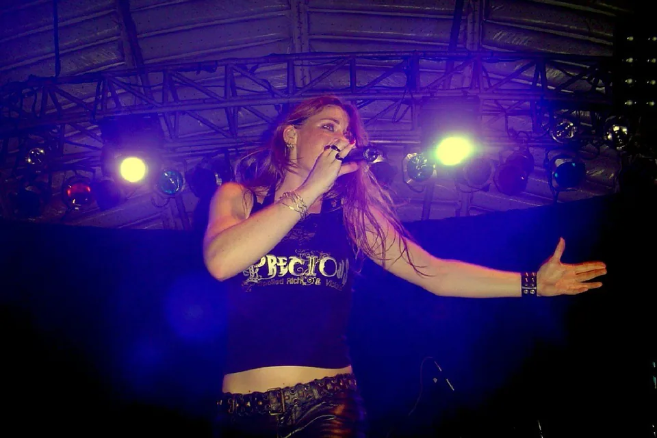 O After Forever em show no Rio de Janeiro, em 2006. Foto de arquivo: a imagem não é da turnê atual.