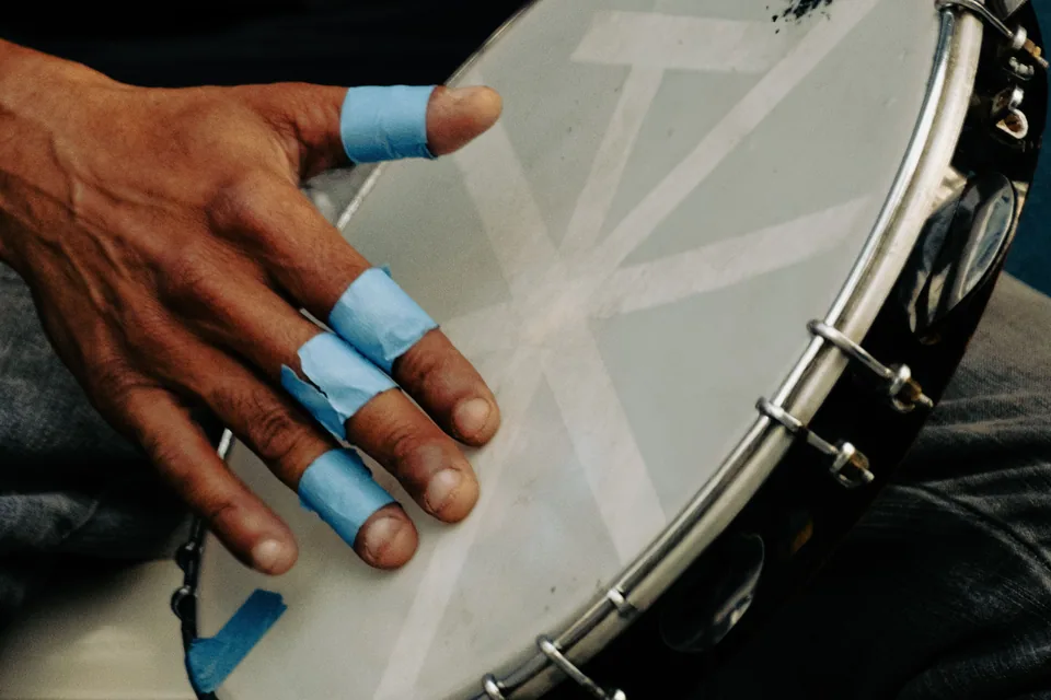 Pandeiro, o instrumento que marca o ritmo da roda